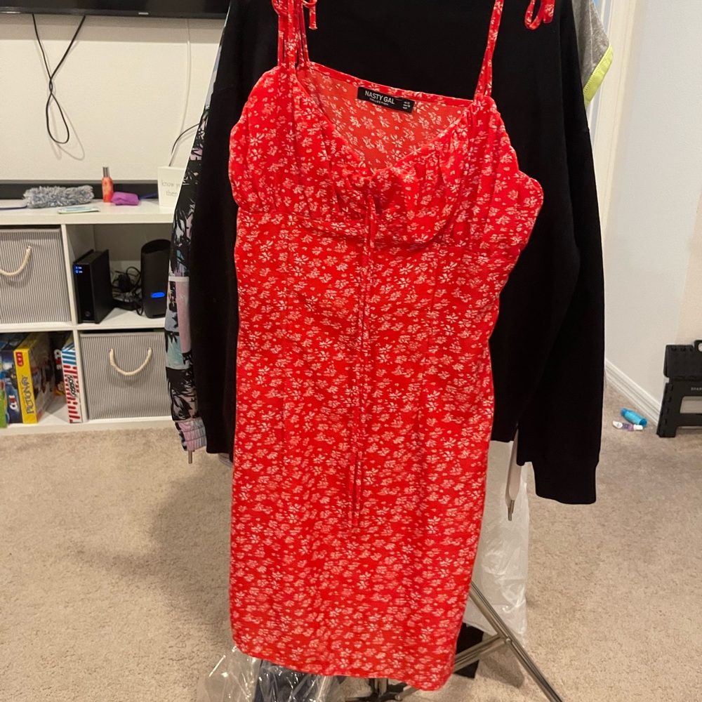 Sleeveless red dress